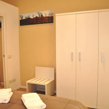 公寓 圣古丽耶尔莫公寓 *