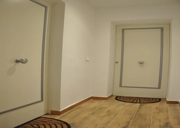 圣古丽耶尔莫公寓