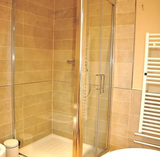 圣古丽耶尔莫公寓 *